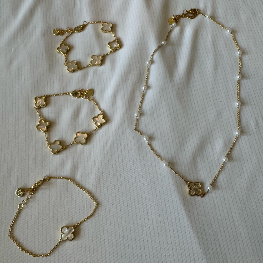 NEW Gold Clover Pendant Necklace and Bracelet Set - White Accents - Picture 2 of 5